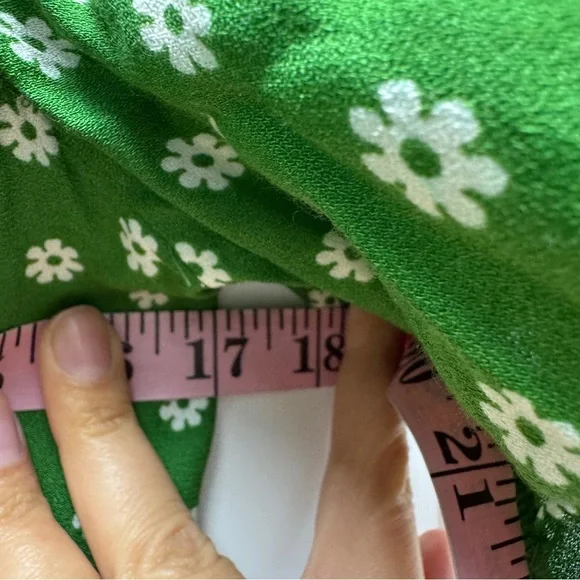 green emerald velvet dress Rent The Selia Green Linen Dress By Reformation